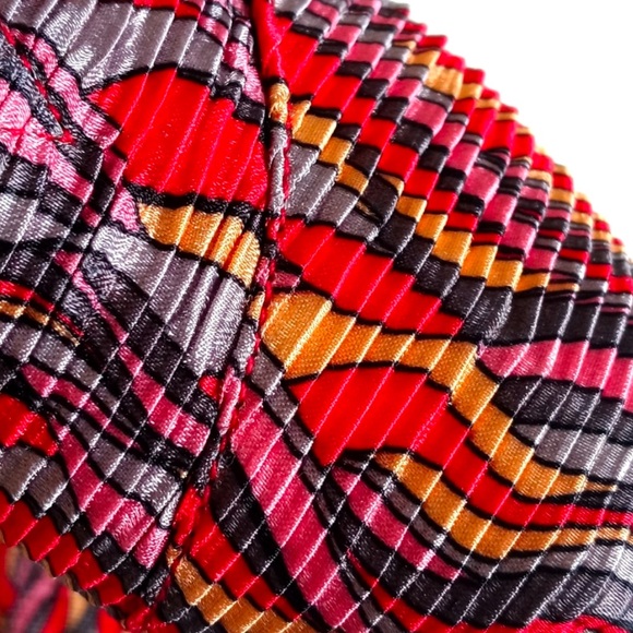 Corkys Women’s Silk Like Red Yellow Purple Mosaic Mod Slip On Loafers Shoes 8 - Picture 11 of 13